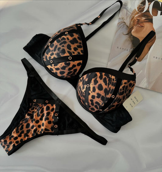 Shezaib Wired Push-Up Leopard Print Bra & Panty Set – Bold, Padded & Wildly Confident 307