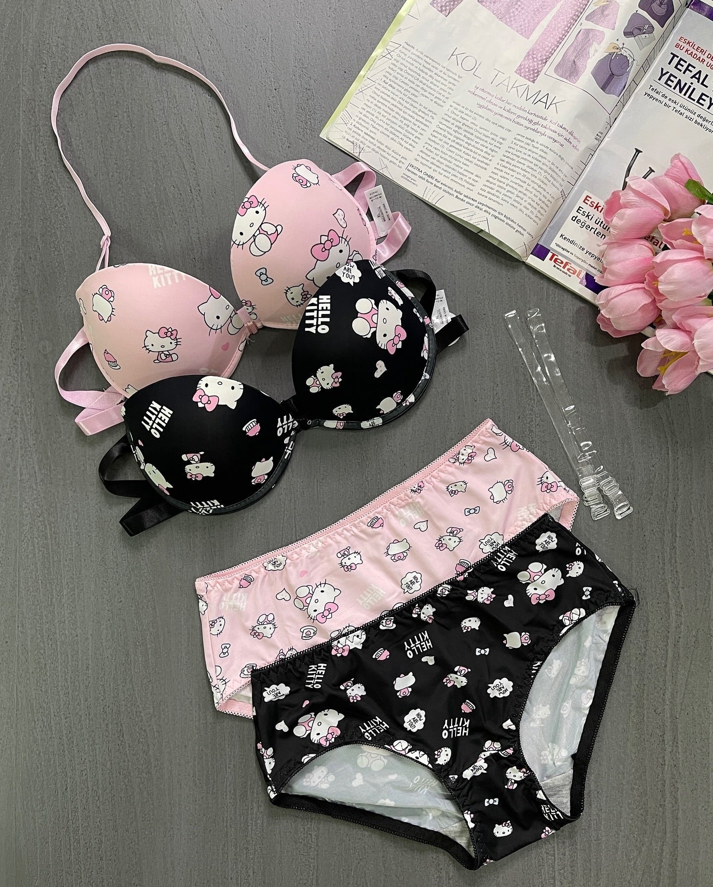 Shezaib High Quality Front Open 4 In 1 Push-up Hello Kitty Print Adjustable Straps Bra Panty Set 016