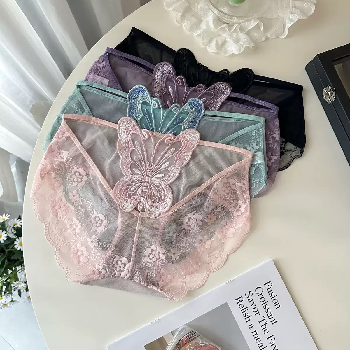 Pack of 3 Women’s Lace Briefs with Butterfly Appliqué –1389