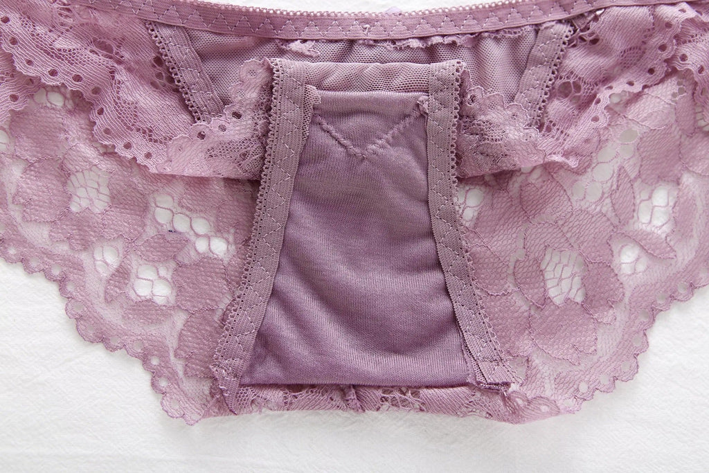 Flourish Elegant Lace Bra & Panty Set – Push Up & Double Padded Comfort with Floral Detailing (8855)