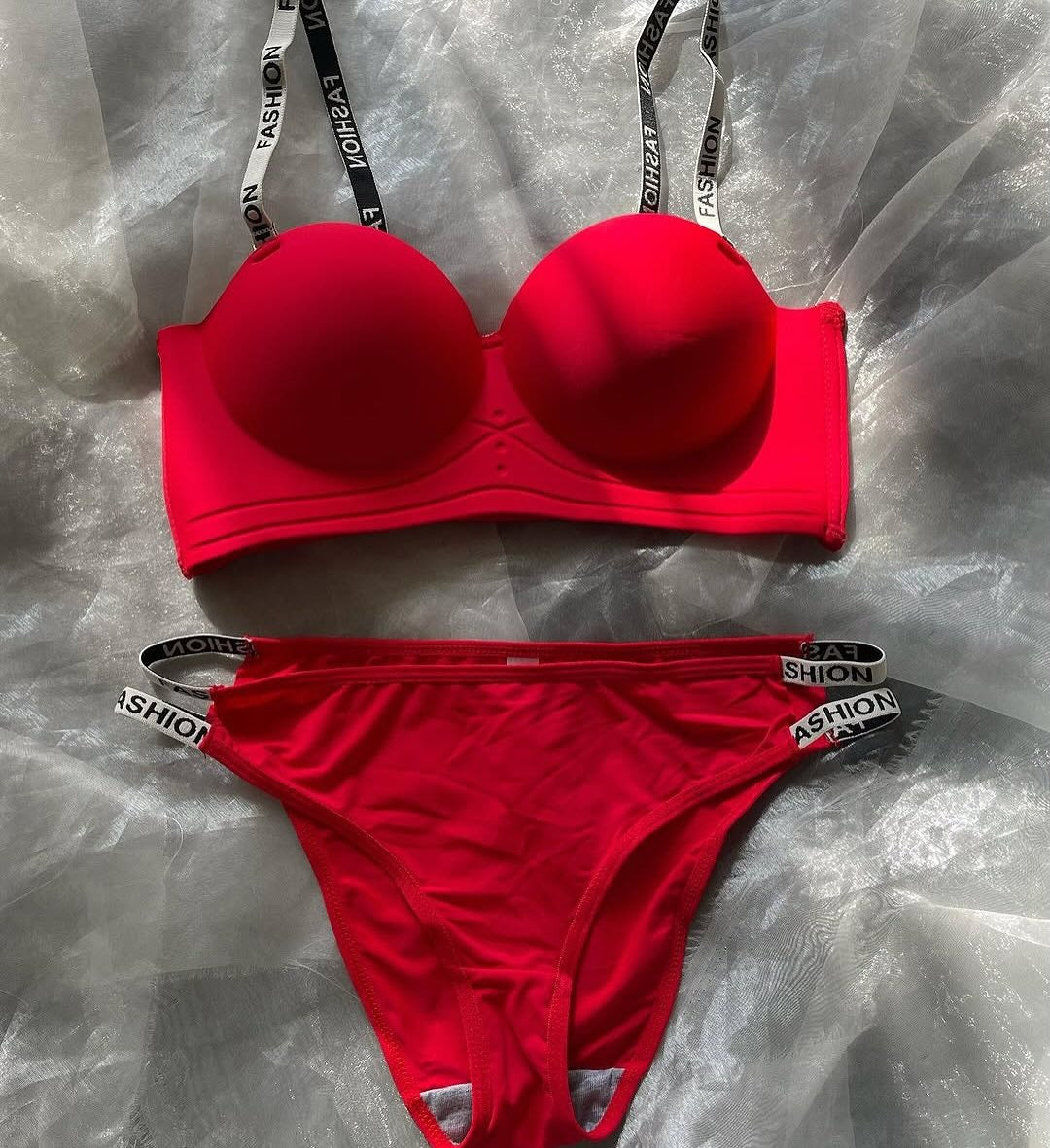 Shezaib Undergarments High Quality 2 in 1 Shoulder Straps Hard Padded Sports Bra & Panty Set E1178