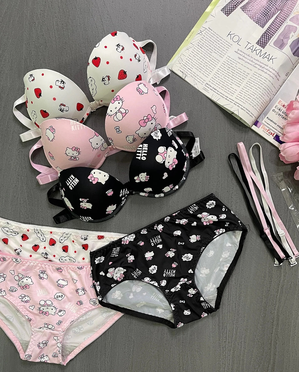 Shezaib High Quality Front Open 4 In 1  Push-up Hello Kitty Print Adjustable Straps Bra Panty Set 016